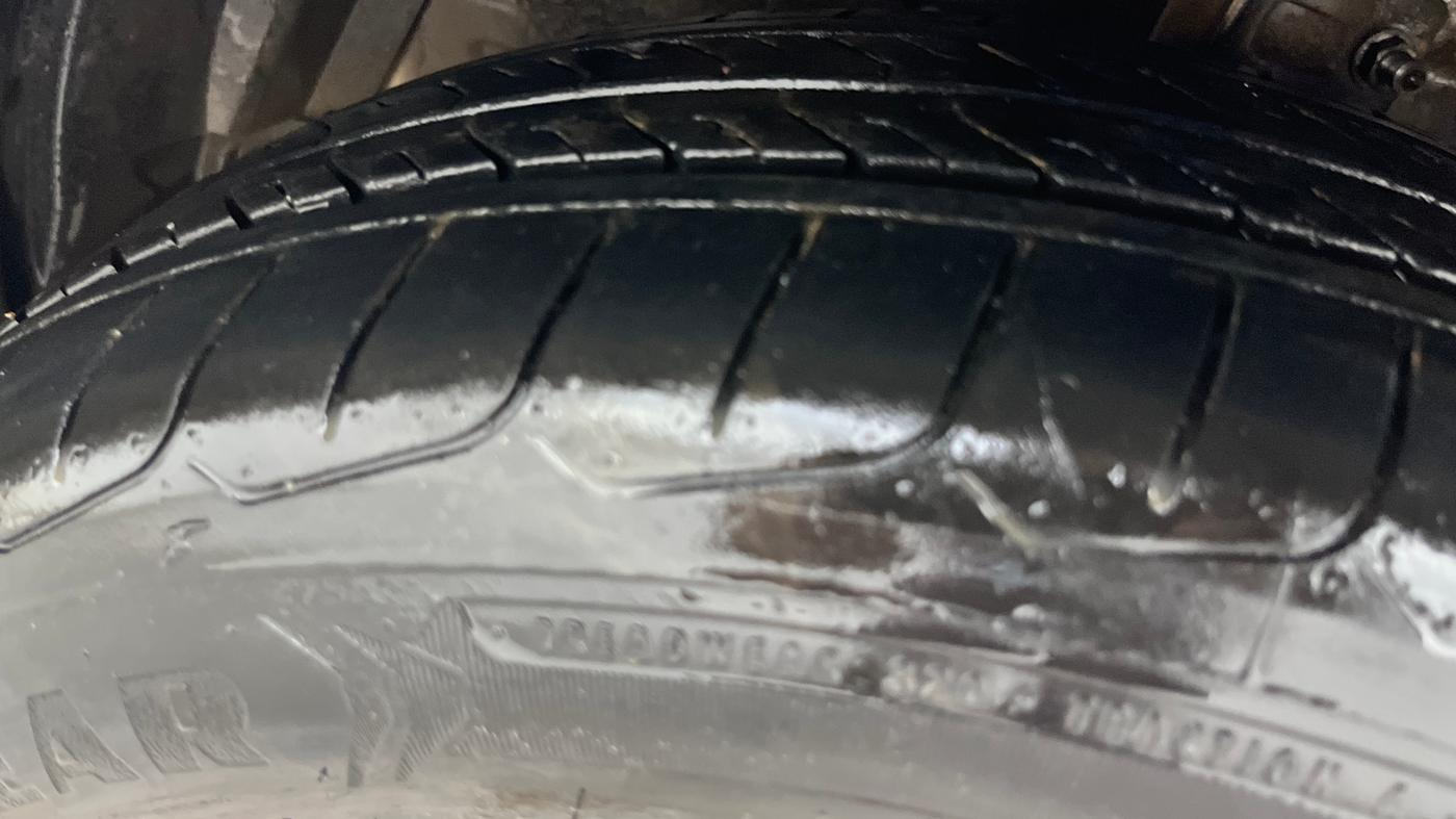2021 Maruti Ciaz DELTA 1.5 SHVS MT PETROL, Petrol, Manual, 62,560 km, Left Front Tyre Tread