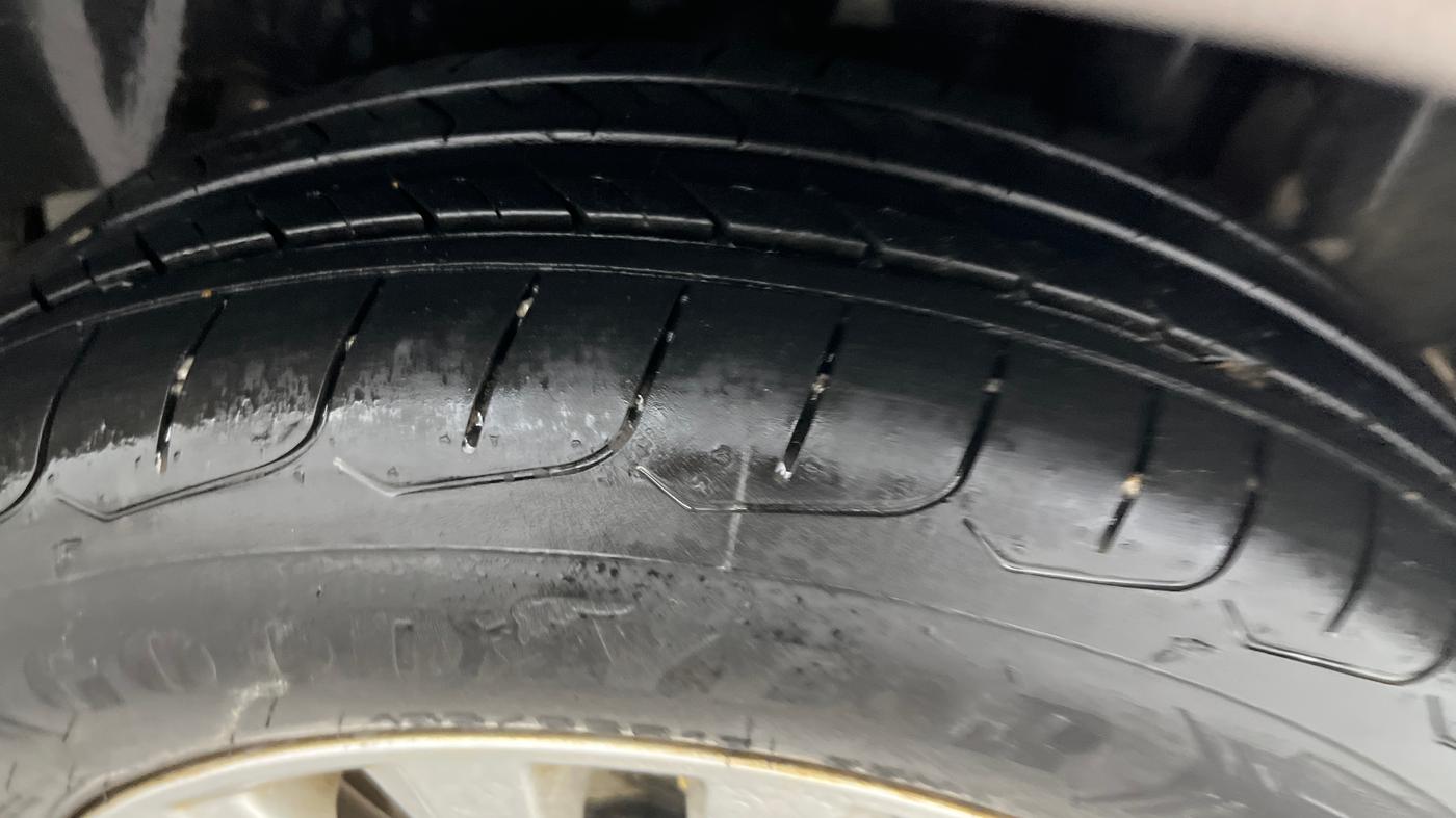 2021 Maruti Ciaz DELTA 1.5 SHVS MT PETROL, Petrol, Manual, 62,560 km, Left Rear Tyre Tread