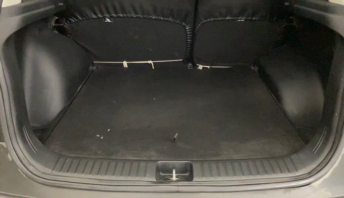 2023 Hyundai Creta E 1.5 PETROL, Petrol, Manual, 31,207 km, Boot Inside