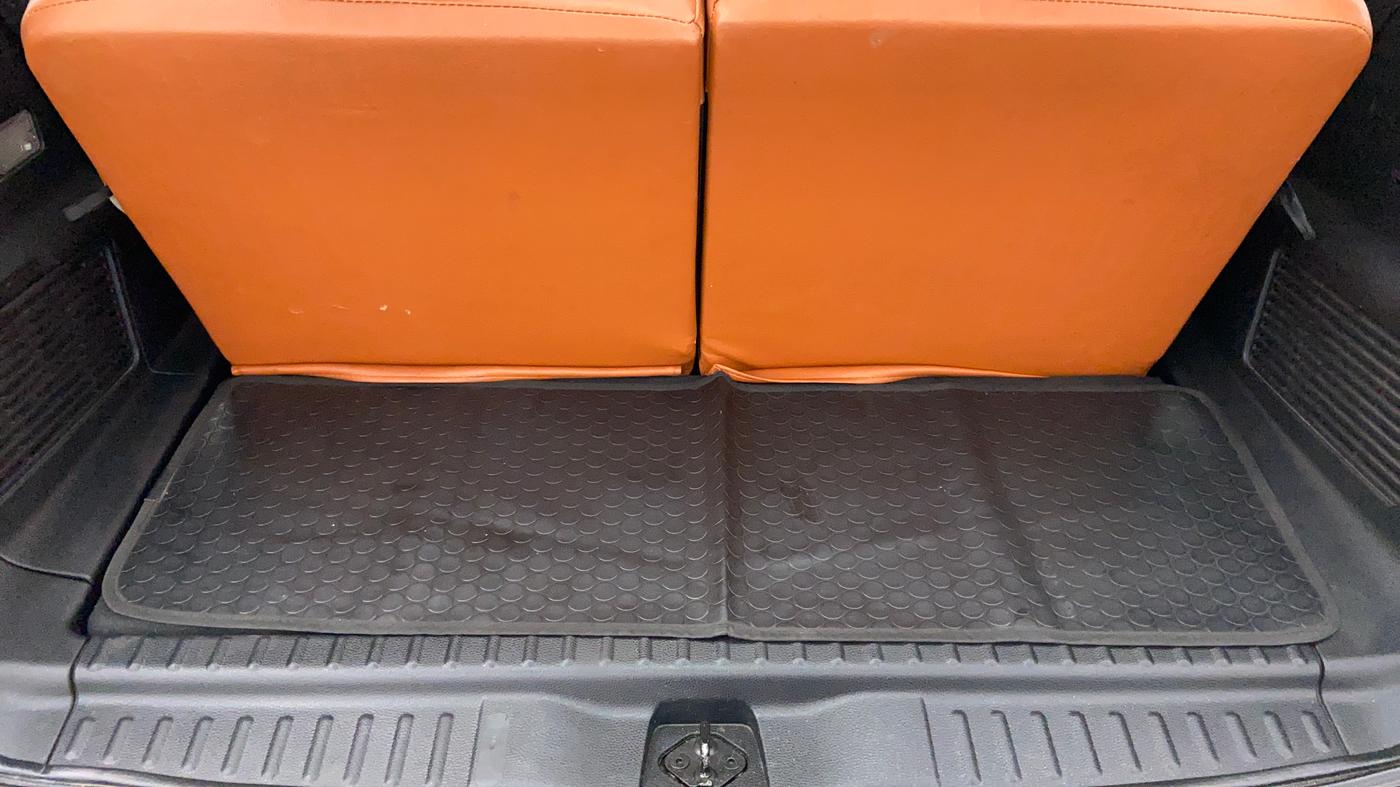 2018 Tata Hexa Varicor 320 XE, Diesel, Manual, 29,808 km, Boot Inside View