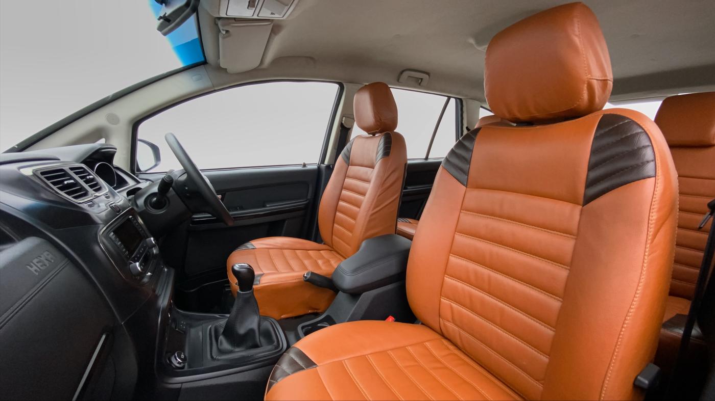 2018 Tata Hexa Varicor 320 XE, Diesel, Manual, 29,808 km, Right Side Front Door Cabin View