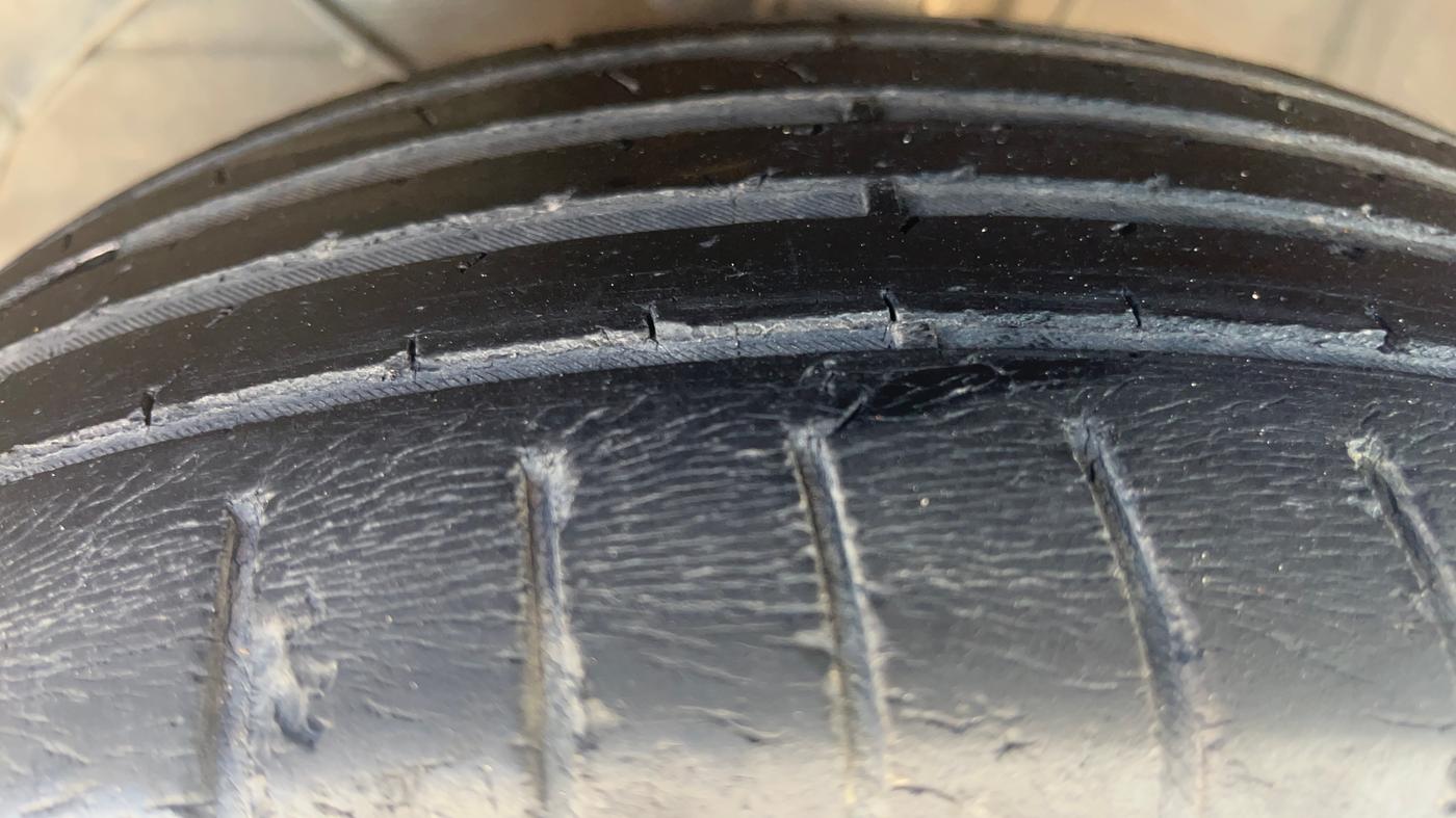 2017 Maruti Baleno ALPHA PETROL 1.2, Petrol, Manual, 71,687 km, Left Front Tyre Tread