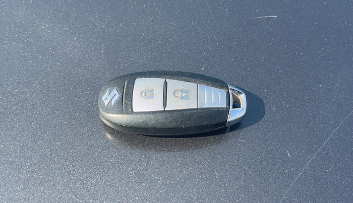 2017 Maruti Baleno ALPHA PETROL 1.2, Petrol, Manual, 71,687 km, Key Close Up