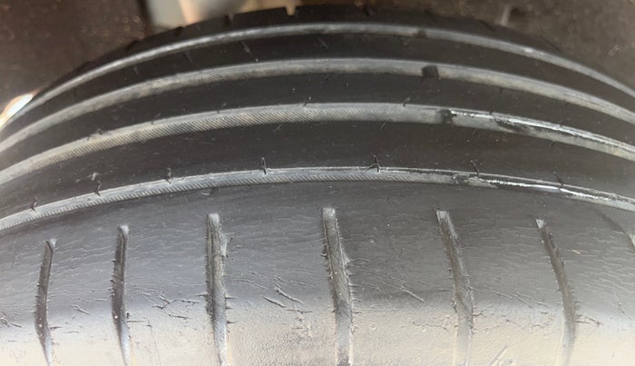 2017 Maruti Baleno ALPHA PETROL 1.2, Petrol, Manual, 71,687 km, Right Rear Tyre Tread