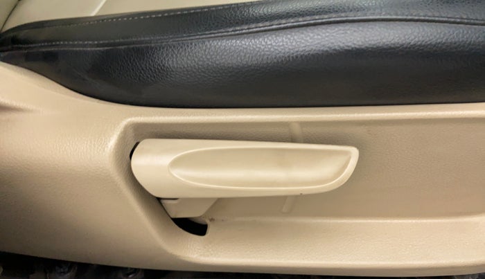 2015 Volkswagen Polo HIGHLINE1.2L PETROL, Petrol, Manual, 64,144 km, Driver Side Adjustment Panel