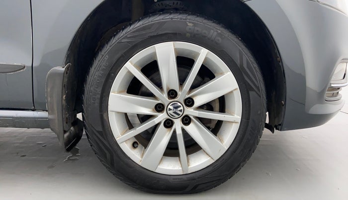 2015 Volkswagen Polo HIGHLINE1.2L PETROL, Petrol, Manual, 64,144 km, Right Front Wheel