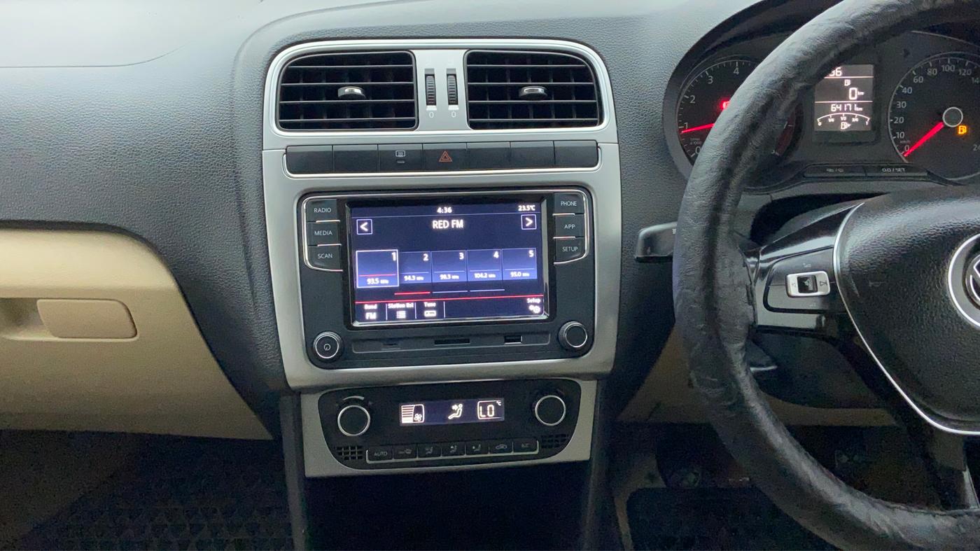 2015 Volkswagen Polo HIGHLINE1.2L PETROL, Petrol, Manual, 64,144 km, Air Conditioner