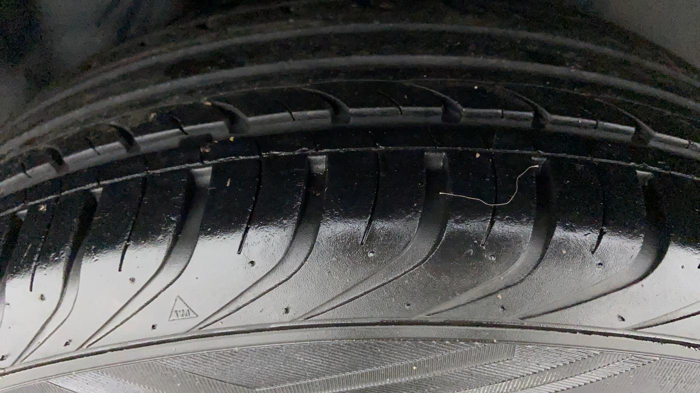 2015 Volkswagen Polo HIGHLINE1.2L PETROL, Petrol, Manual, 64,144 km, Right Rear Tyre Tread