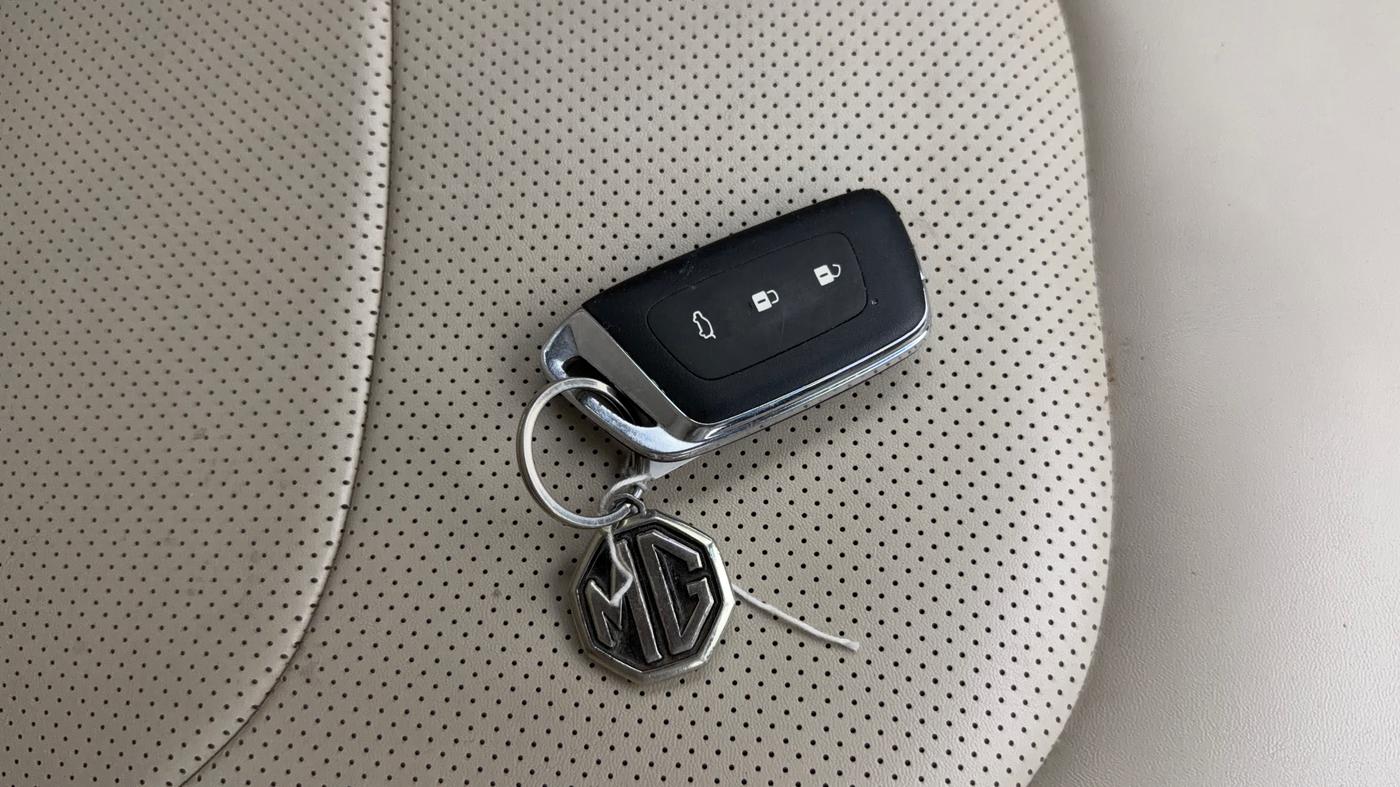 2021 MG HECTOR SHARP 1.5 PETROL CVT, Petrol, Automatic, 44,428 km, Key Close Up