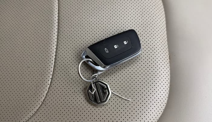 2021 MG HECTOR SHARP 1.5 PETROL CVT, Petrol, Automatic, 44,428 km, Key Close Up