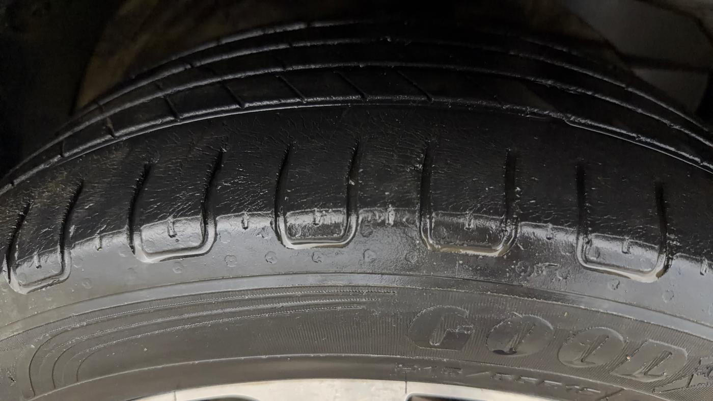 2021 MG HECTOR SHARP 1.5 PETROL CVT, Petrol, Automatic, 44,428 km, Right Front Tyre Tread