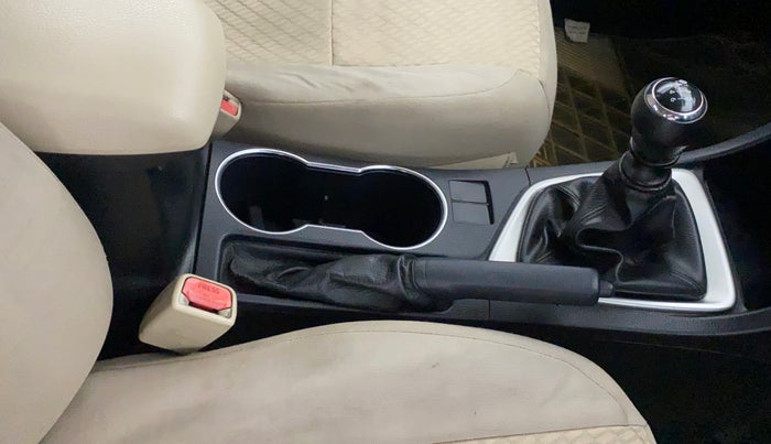 2015 Toyota Corolla Altis JS PETROL, Petrol, Manual, 62,153 km, Gear Lever