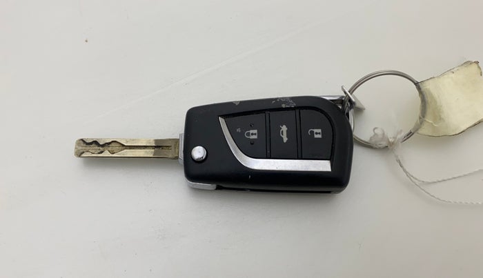 2015 Toyota Corolla Altis JS PETROL, Petrol, Manual, 62,153 km, Key Close Up