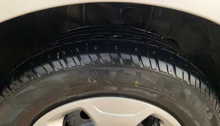 2018 Tata Tiago XT PETROL, CNG, Manual, 72,080 km, Right Front Tyre Tread