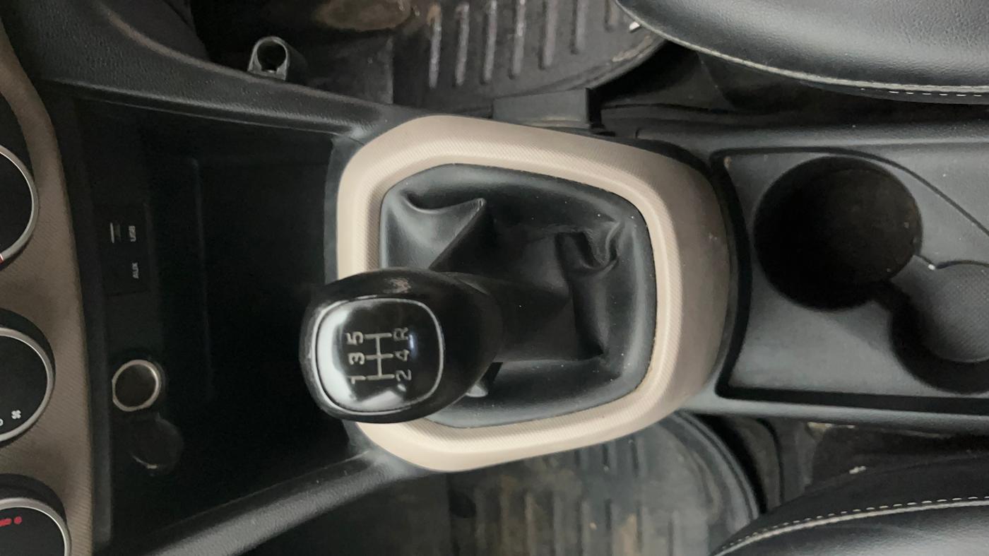 2019 Hyundai Grand i10 MAGNA 1.2 KAPPA VTVT, CNG, Manual, 42,151 km, Gear Lever