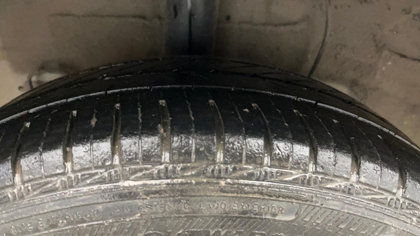2019 Hyundai Grand i10 MAGNA 1.2 KAPPA VTVT, CNG, Manual, 42,151 km, Right Rear Tyre Tread