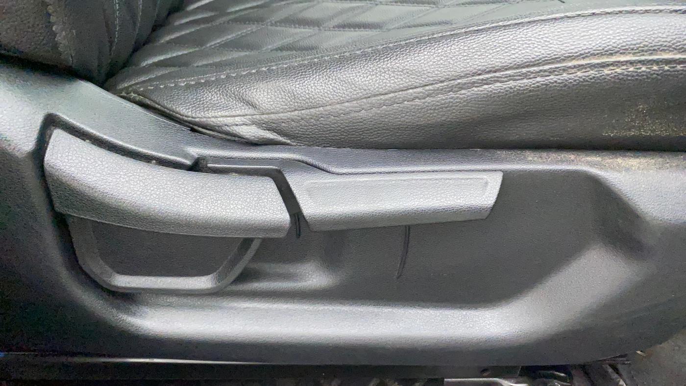 2020 Hyundai Creta SX 1.5 PETROL, Petrol, Manual, 46,395 km, Driver Side Adjustment Panel