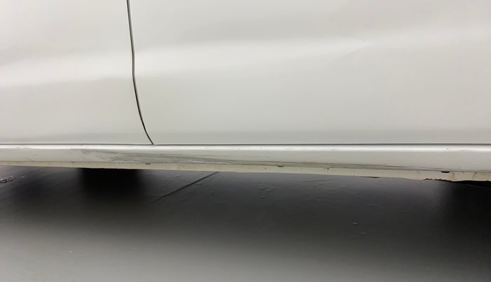 2014 Maruti Alto K10 VXI, Petrol, Manual, 96,327 km, Left running board - Minor scratches