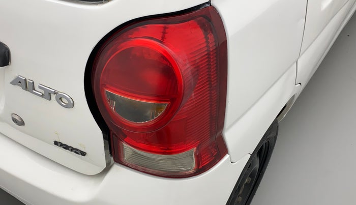 2014 Maruti Alto K10 VXI, Petrol, Manual, 96,327 km, Right tail light - Faded