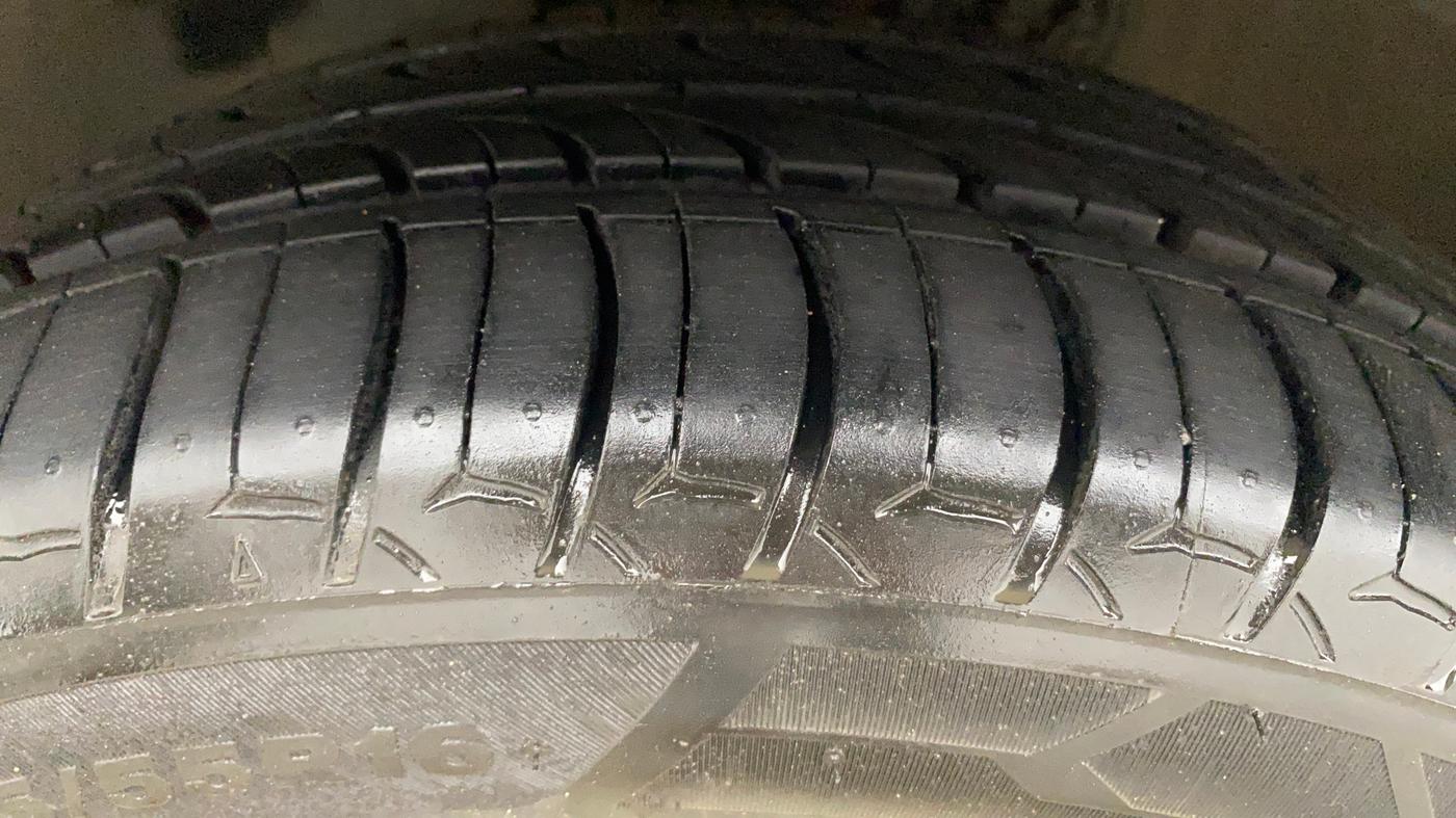 2022 Volkswagen Polo HIGHLINE PLUS 1.0, Petrol, Manual, 80,570 km, Left Front Tyre Tread