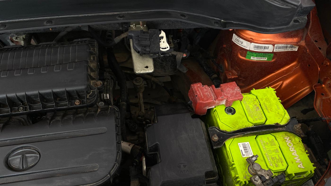 2022 Tata PUNCH ACCOMPLISHED MT, Petrol, Manual, 66,097 km, Engine View - Left