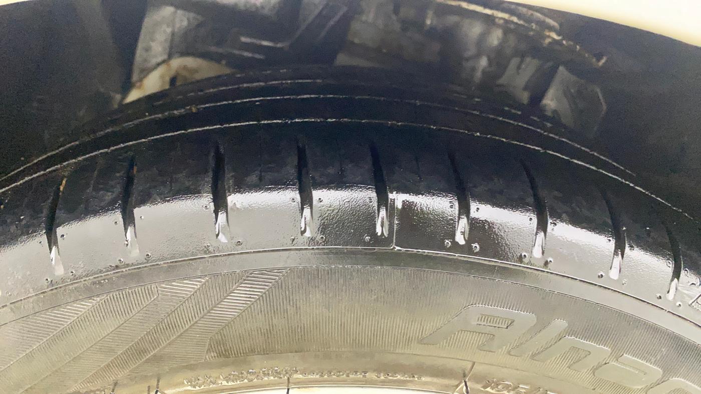 2018 Ford Figo Aspire TITANIUM 1.2 PETROL, Petrol, Manual, 34,425 km, Left Front Tyre Tread