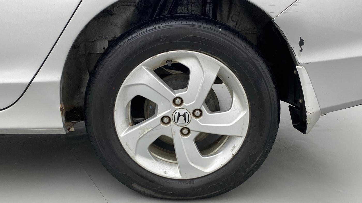 2015 Honda City 1.5L I-DTEC V, Diesel, Manual, 1,10,396 km, Left Rear Wheel