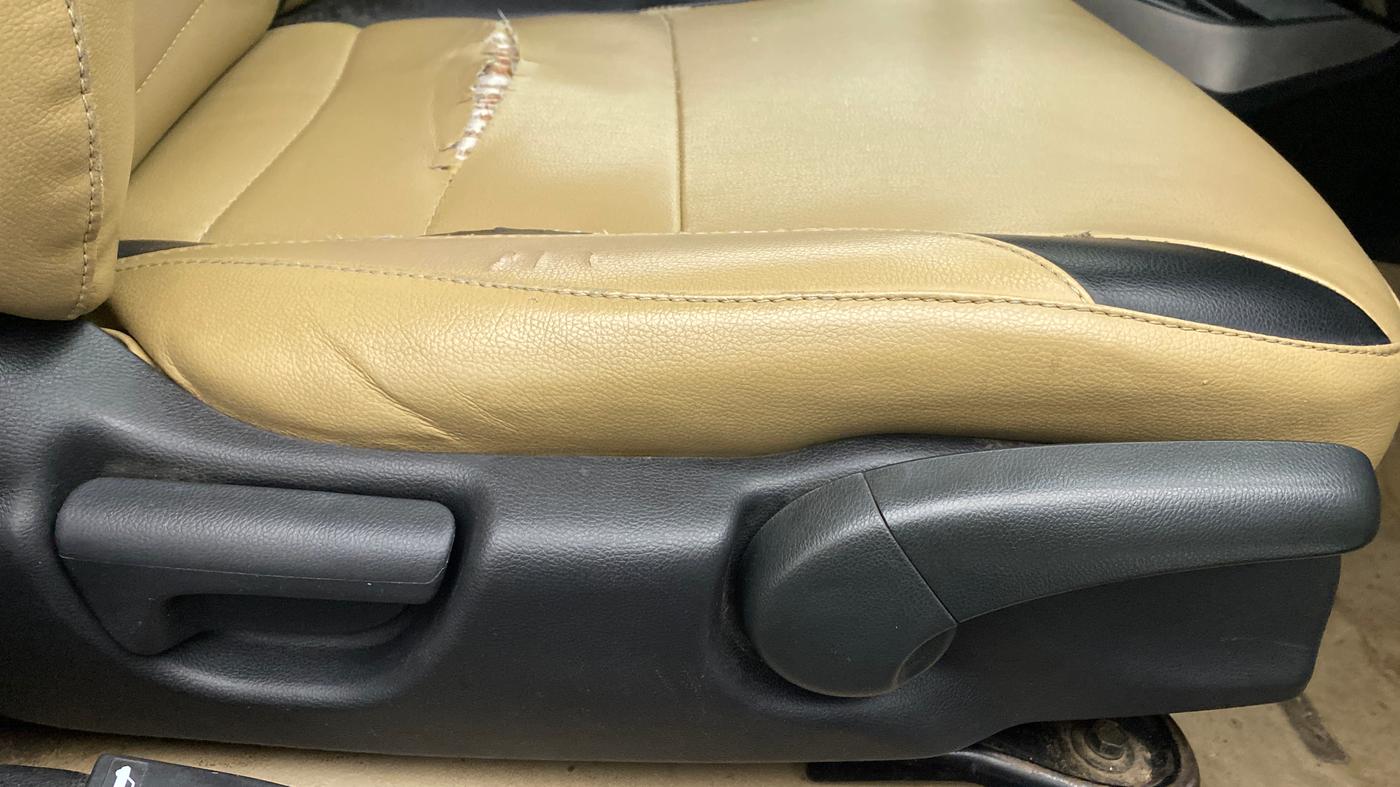 2015 Honda City 1.5L I-DTEC V, Diesel, Manual, 1,10,396 km, Driver Side Adjustment Panel