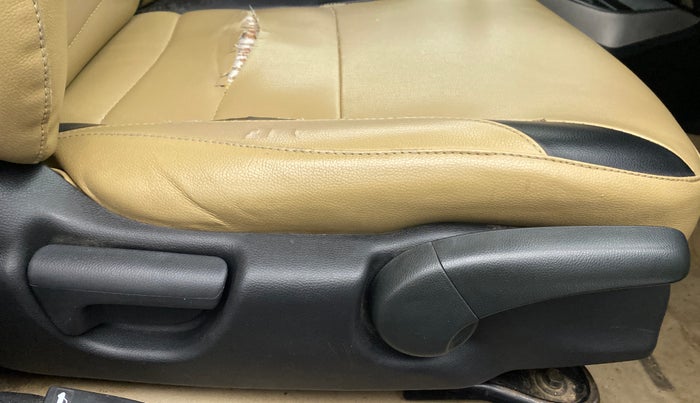 2015 Honda City 1.5L I-DTEC V, Diesel, Manual, 1,10,396 km, Driver Side Adjustment Panel