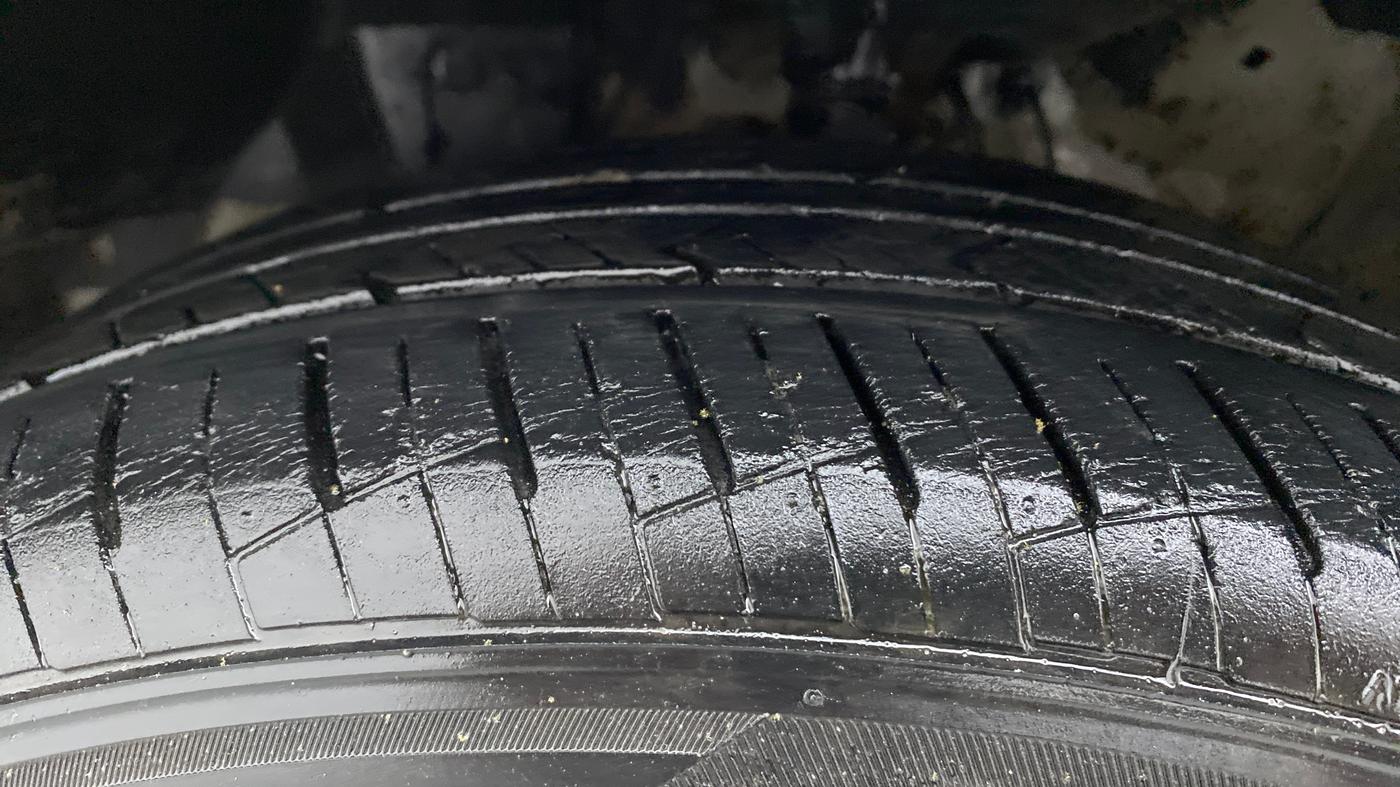 2015 Honda City 1.5L I-DTEC V, Diesel, Manual, 1,10,396 km, Left Front Tyre Tread