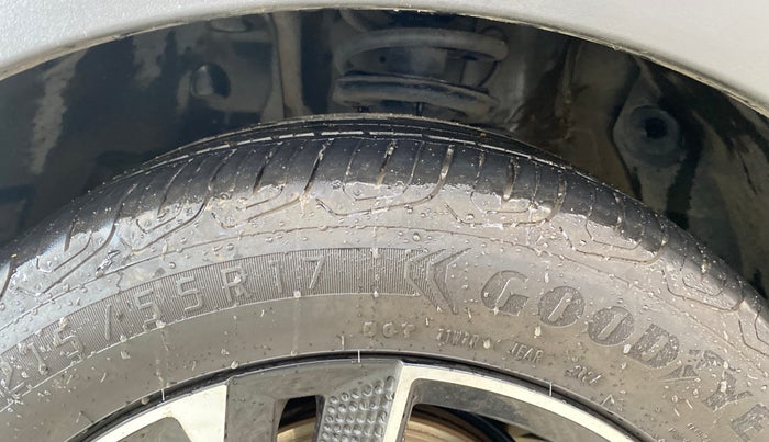 2023 MG ASTOR  SMART BLACK STORM EDITION CVT, Petrol, Automatic, 34,282 km, Left Front Tyre Tread