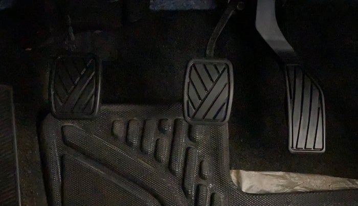 2024 Maruti BREZZA VXI S-CNG, CNG, Manual, 11,445 km, Pedals