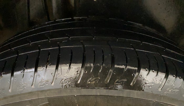 2024 Maruti BREZZA VXI S-CNG, CNG, Manual, 11,445 km, Right Rear Tyre Tread
