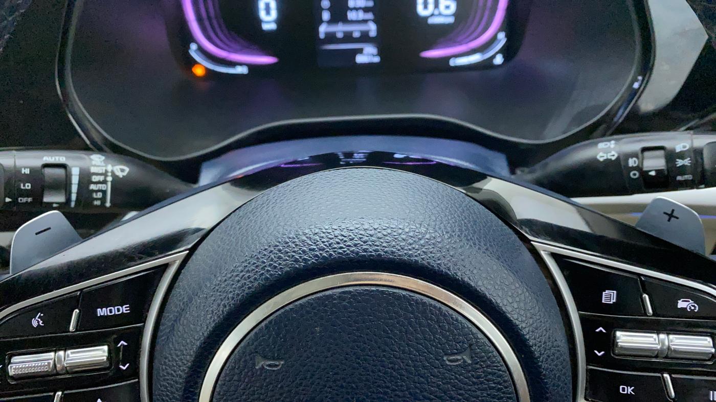 2022 KIA CARENS LUXURY PLUS 1.4 PETROL DCT 7 STR, Petrol, Automatic, 8,965 km, Paddle Shifters