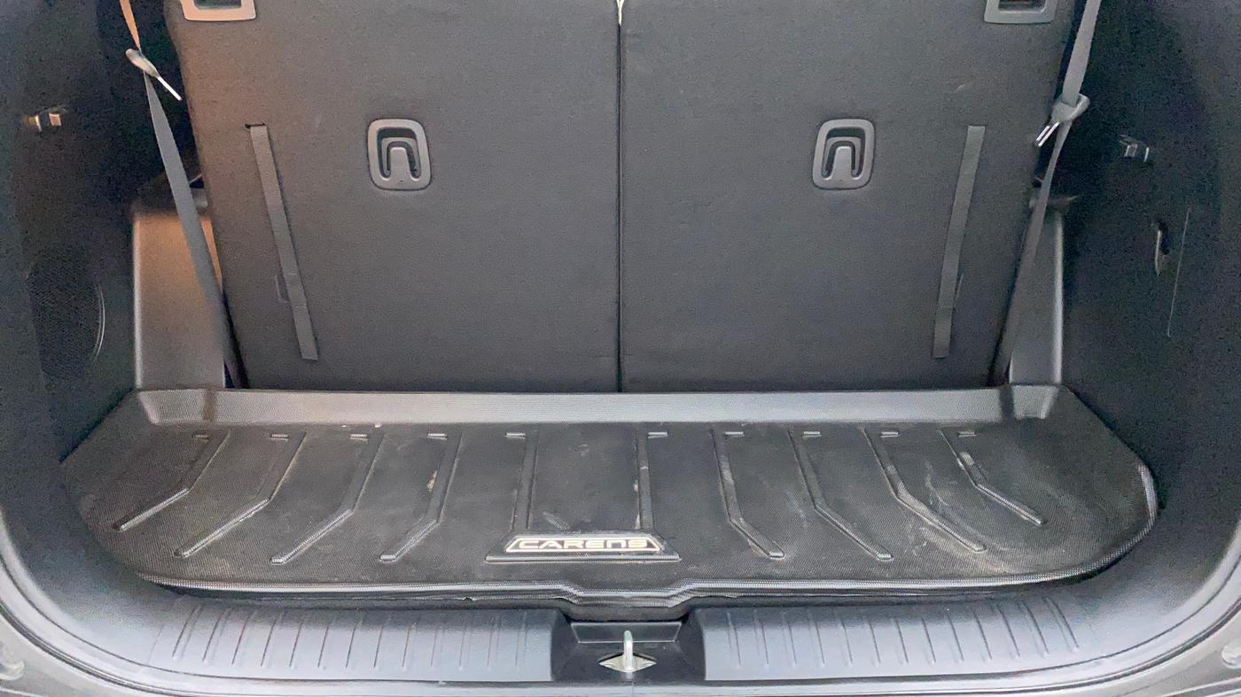 2022 KIA CARENS LUXURY PLUS 1.4 PETROL DCT 7 STR, Petrol, Automatic, 8,965 km, Boot Inside