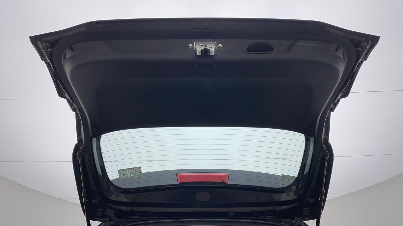 2022 KIA CARENS LUXURY PLUS 1.4 PETROL DCT 7 STR, Petrol, Automatic, 8,965 km, Boot Door Open
