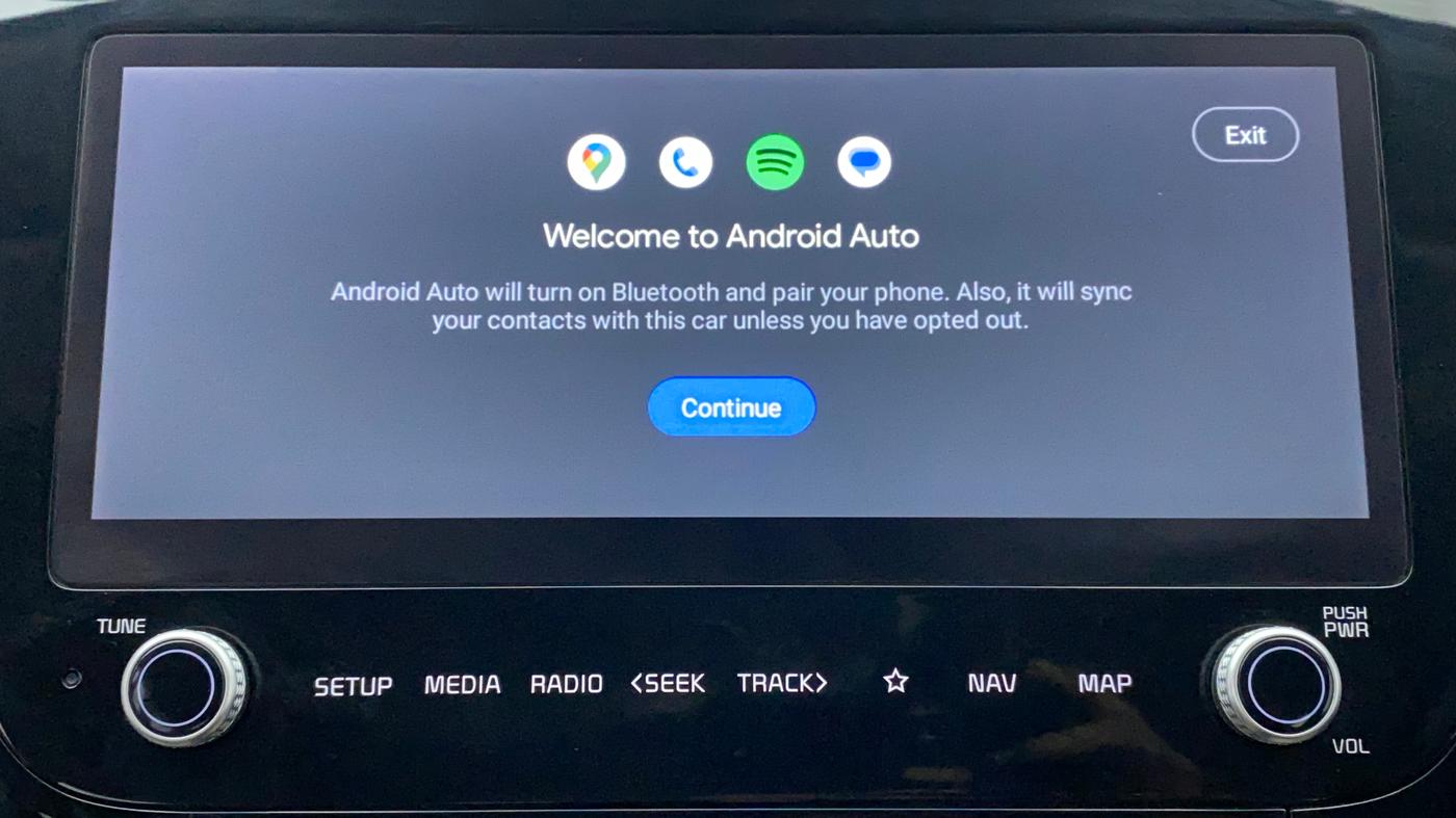 2022 KIA CARENS LUXURY PLUS 1.4 PETROL DCT 7 STR, Petrol, Automatic, 8,965 km, Apple CarPlay and Android Auto