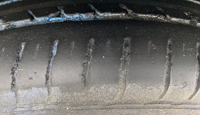 2017 Maruti Celerio ZXI AMT (O), Petrol, Automatic, 93,434 km, Left Front Tyre Tread