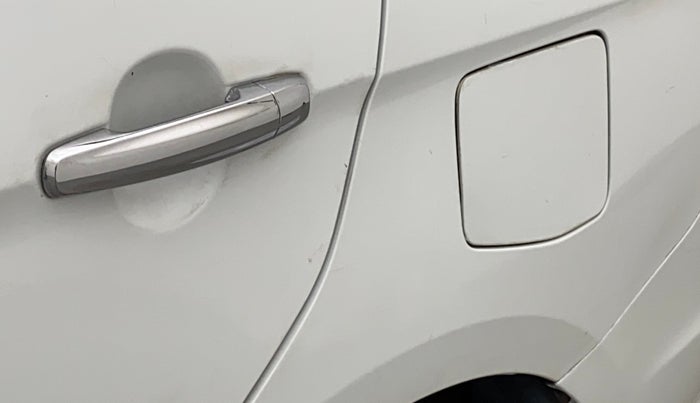 2019 Maruti Ciaz ALPHA 1.5 SHVS PETROL, Petrol, Manual, 52,204 km, Left quarter panel - Minor scratches