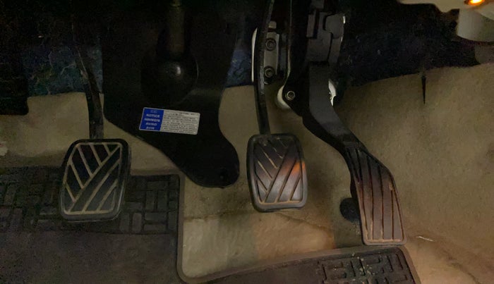 2019 Maruti Ciaz ALPHA 1.5 SHVS PETROL, Petrol, Manual, 52,204 km, Pedals