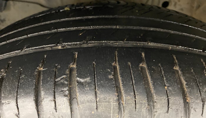2017 Honda Jazz 1.2 V AT, Petrol, Automatic, 37,738 km, Left Front Tyre Tread