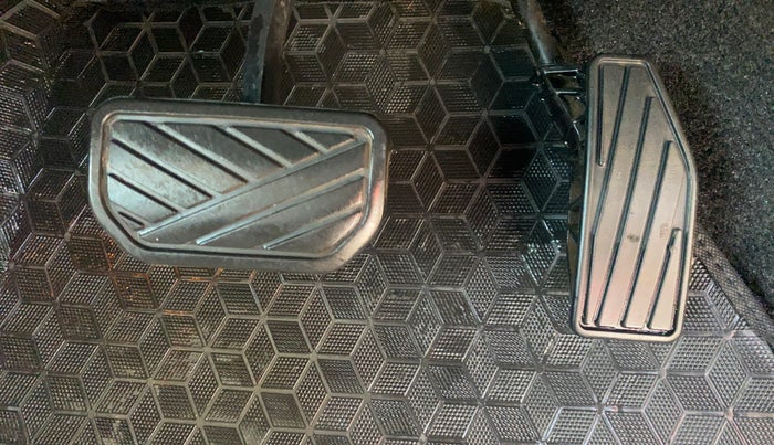 2018 Maruti Baleno ALPHA CVT PETROL 1.2, Petrol, Automatic, 70,115 km, Pedals