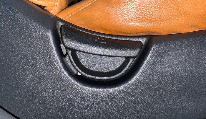 2014 Hyundai Grand i10 SPORTZ 1.2 KAPPA VTVT, Petrol, Manual, 71,054 km, Driver Side Adjustment Panel