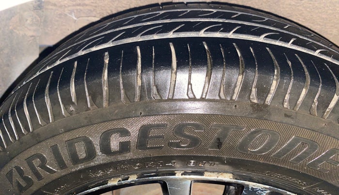 2014 Hyundai Grand i10 SPORTZ 1.2 KAPPA VTVT, Petrol, Manual, 71,054 km, Right Rear Tyre Tread