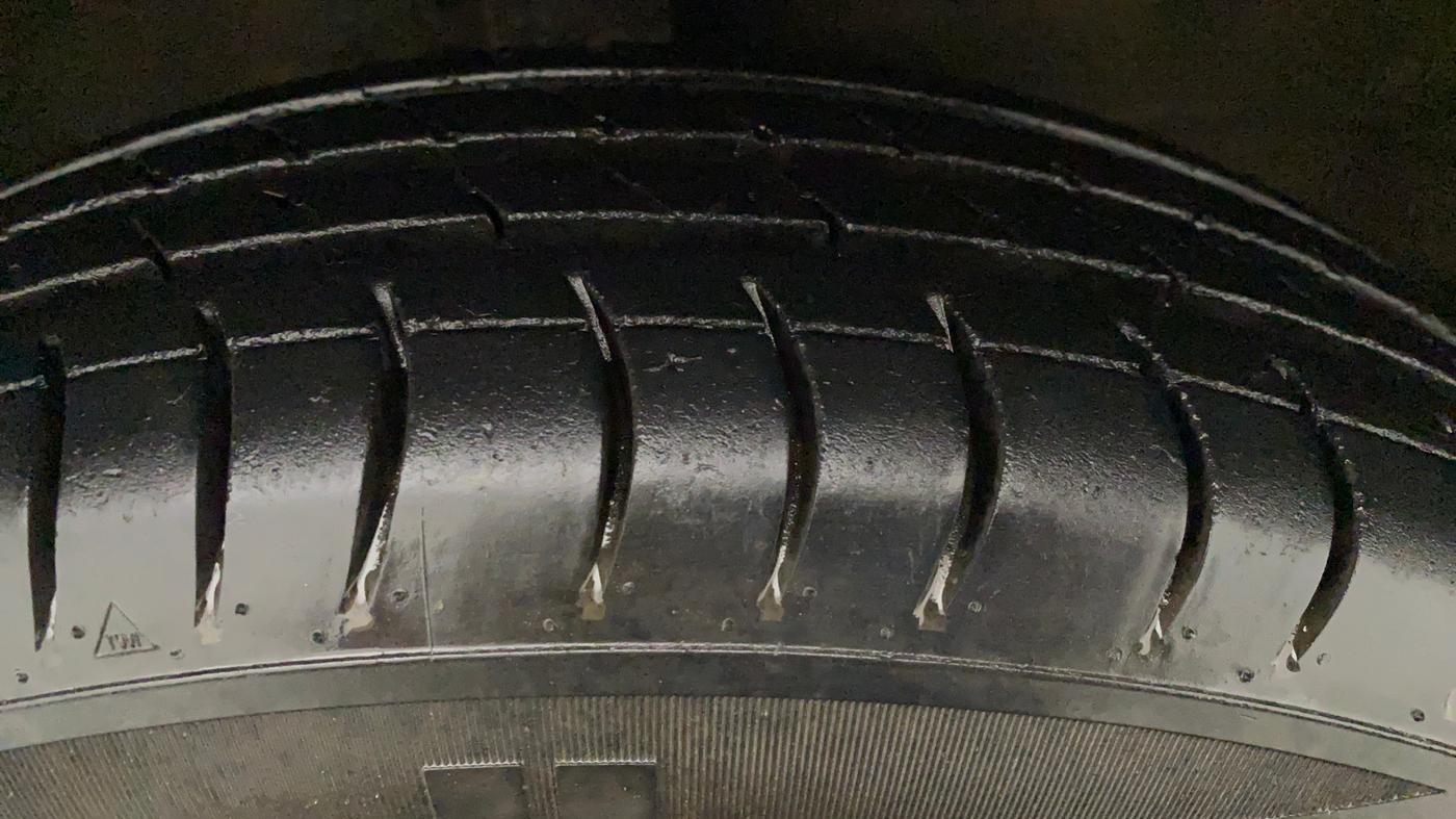 2014 Maruti Wagon R 1.0 LXI CNG, CNG, Manual, 54,416 km, Left Rear Tyre Tread