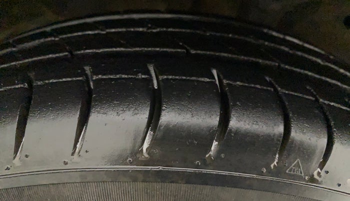 2014 Maruti Wagon R 1.0 LXI CNG, CNG, Manual, 54,416 km, Right Rear Tyre Tread