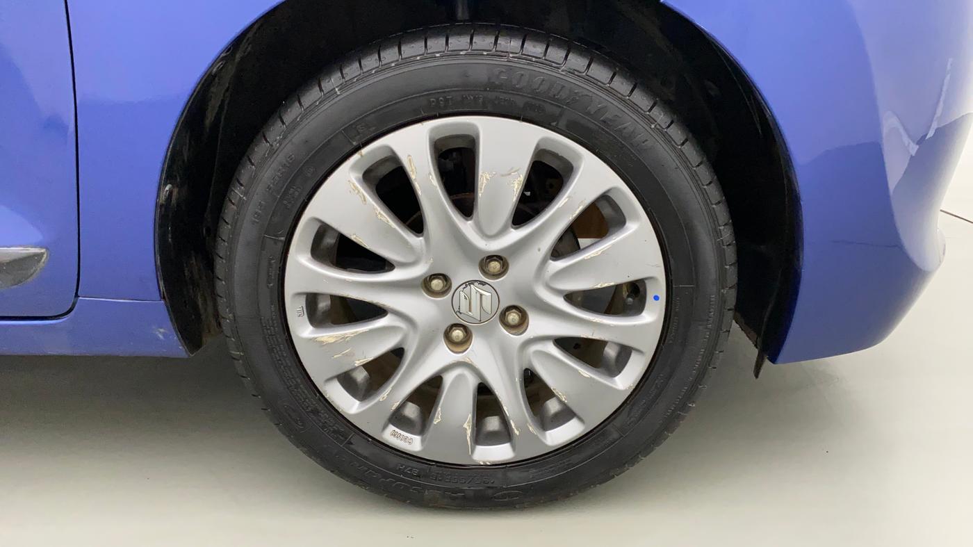 2016 Maruti Baleno ZETA CVT PETROL 1.2, Petrol, Automatic, 1,10,629 km, Right Front Wheel