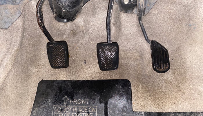 2015 Toyota Etios Liva G, Petrol, Manual, 1,14,496 km, Pedals