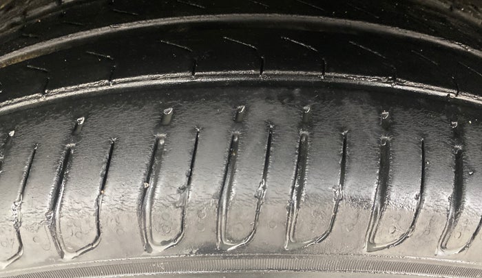 2018 Hyundai Tucson GLS 2WD AT PETROL, Petrol, Automatic, 92,925 km, Right Rear Tyre Tread