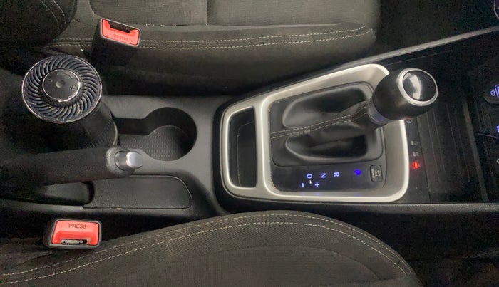 2019 Hyundai VENUE SX PLUS 1.0 TURBO DCT, Petrol, Automatic, 1,00,663 km, Gear Lever